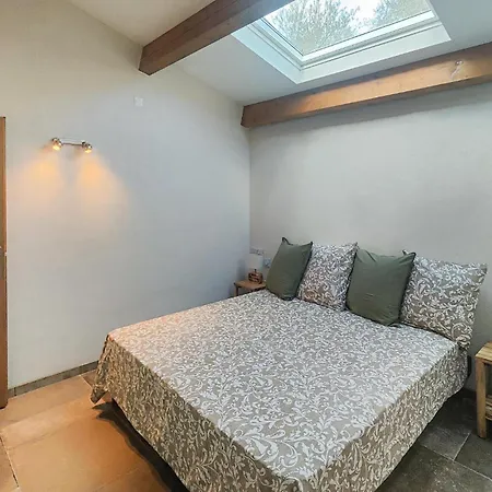 3 Bedroom Stunning In Hébergement de vacances Vieussan