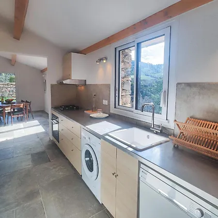 3 Bedroom Stunning In *