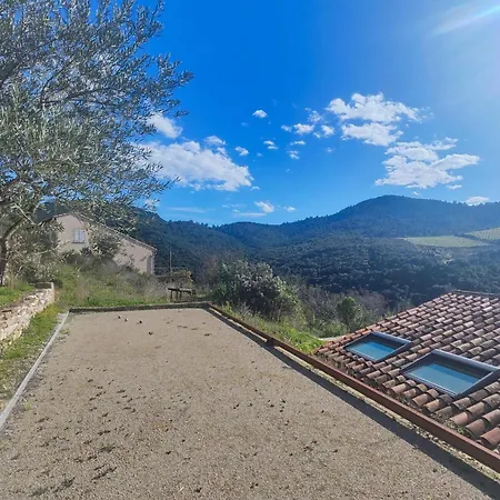Hébergement de vacances 3 Bedroom Stunning In Vieussan