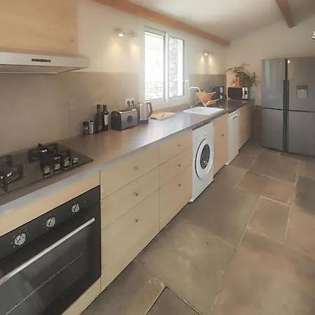 3 Bedroom Stunning In *