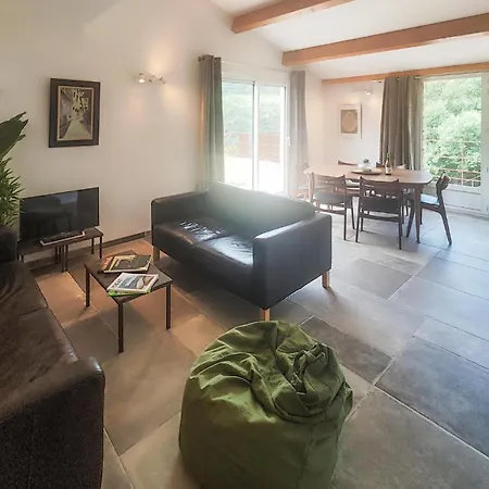3 Bedroom Stunning In *