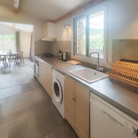 3 Bedroom Stunning In Vieussan